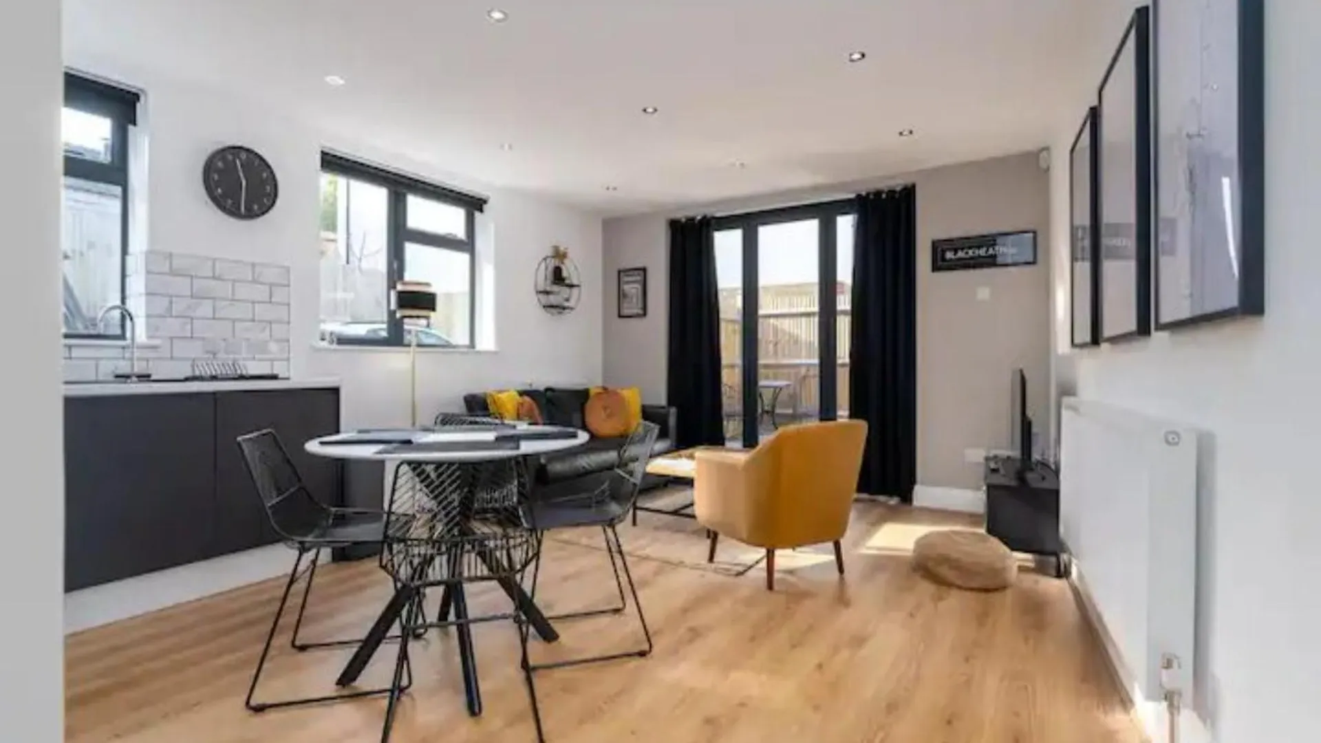 Pass The Keys Modern And Bright Home Minutes From Central London Apartment